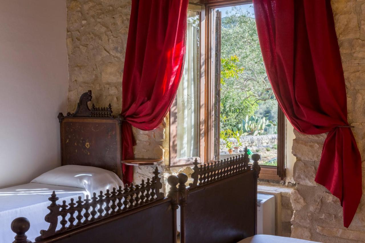 Masseria Fortificata Lo Zafferaneto Buccheri Zewnętrze zdjęcie