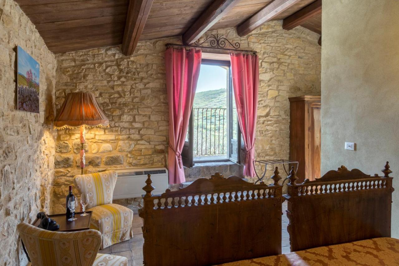 Masseria Fortificata Lo Zafferaneto Buccheri Zewnętrze zdjęcie