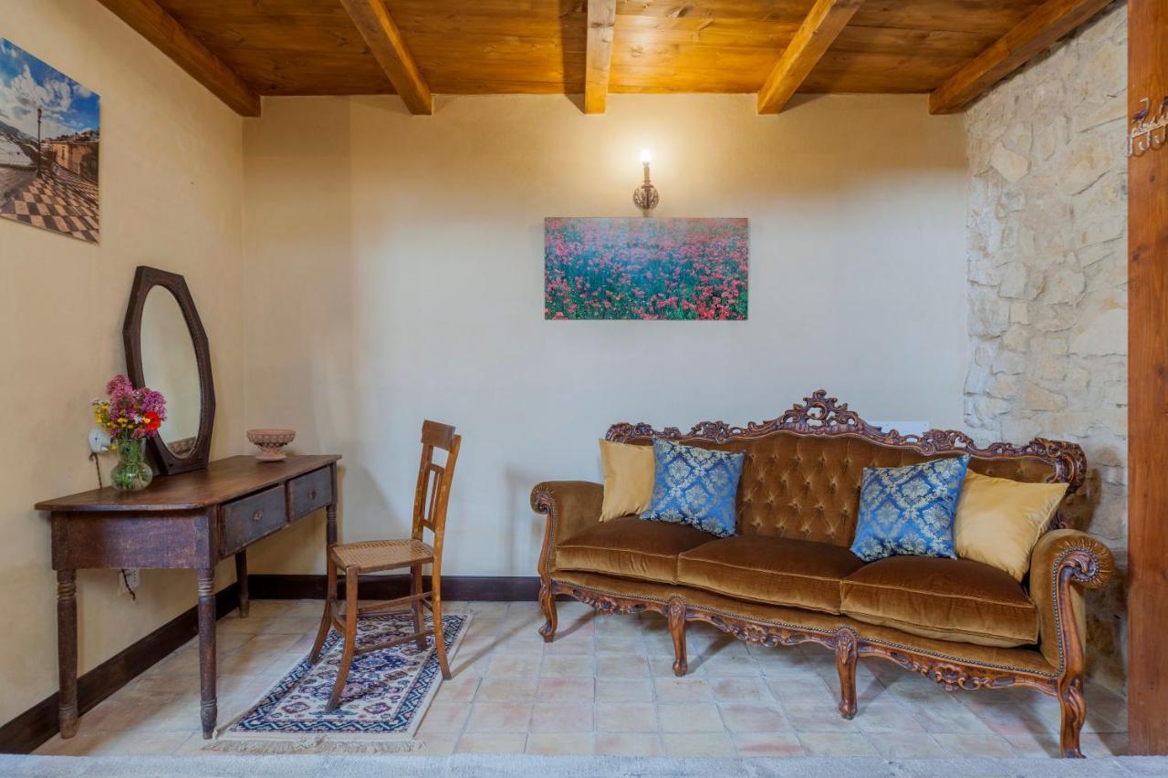 Masseria Fortificata Lo Zafferaneto Buccheri Zewnętrze zdjęcie