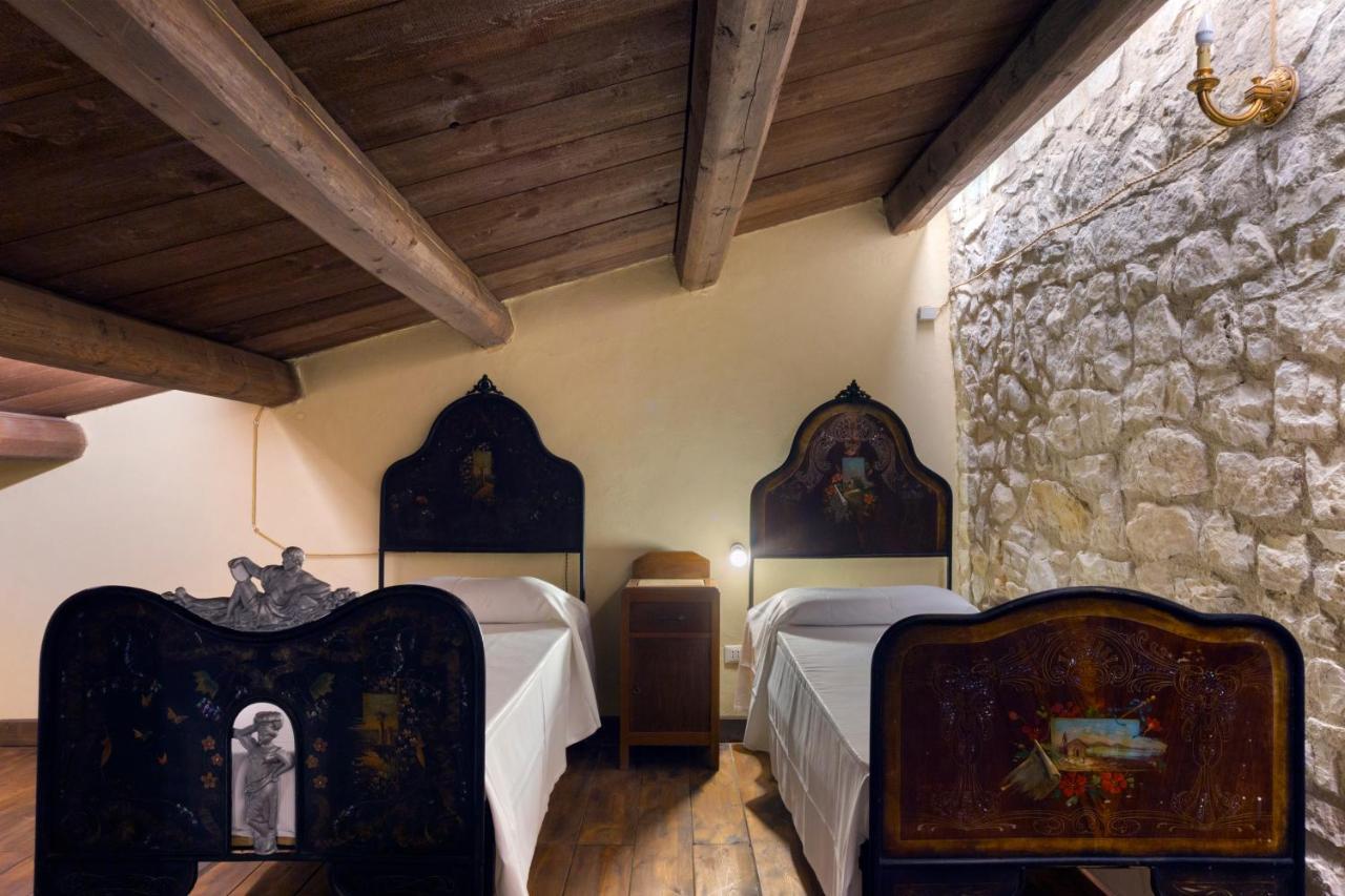 Masseria Fortificata Lo Zafferaneto Buccheri Zewnętrze zdjęcie
