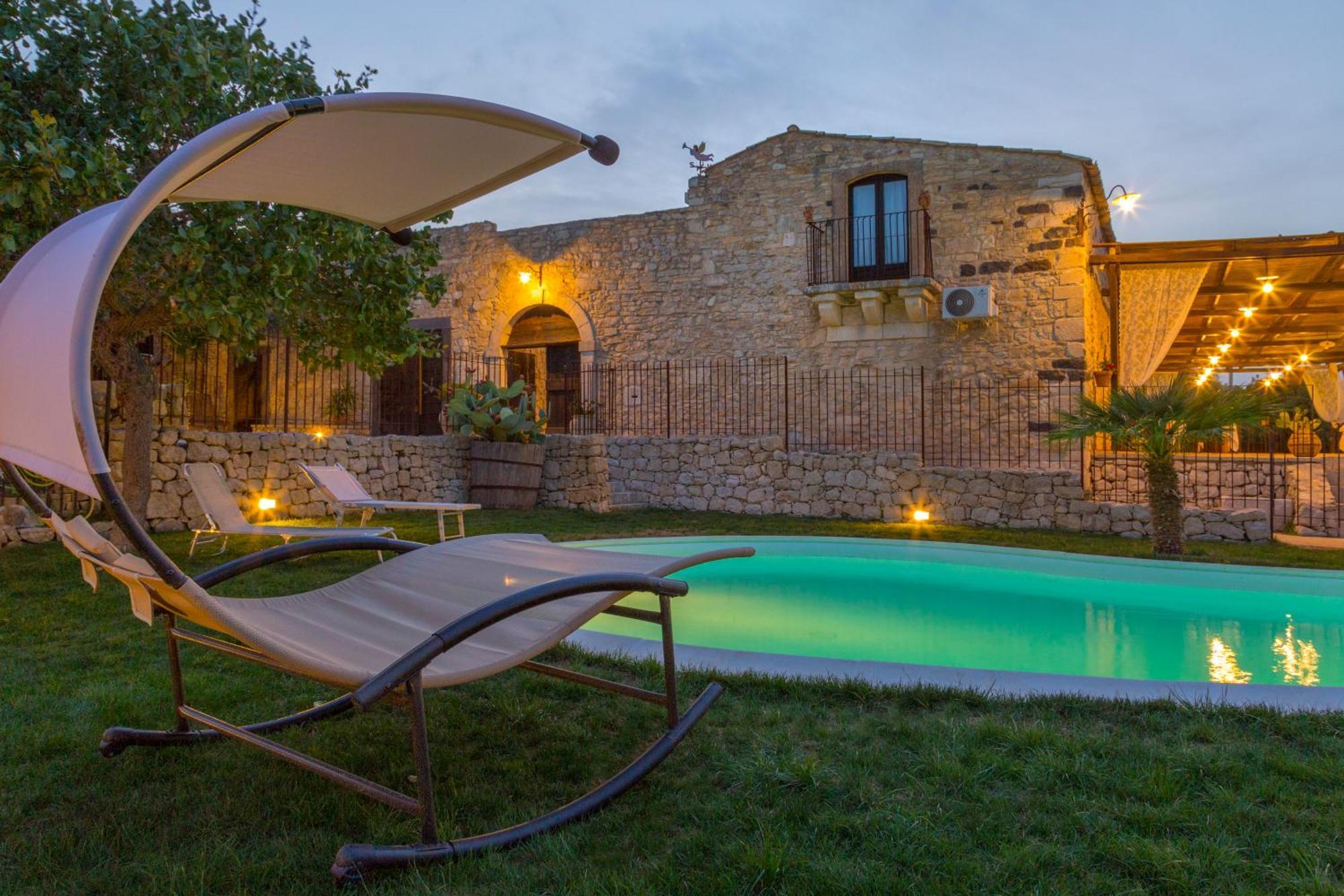 Masseria Fortificata Lo Zafferaneto Buccheri Zewnętrze zdjęcie